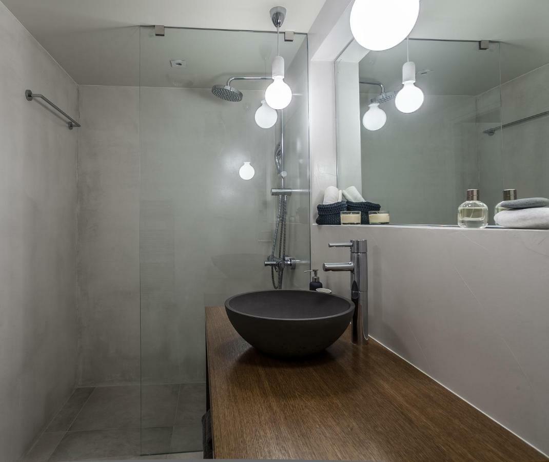 Unique Semi-Basement Stay At The Foot Of The Acropolis Aten Exteriör bild
