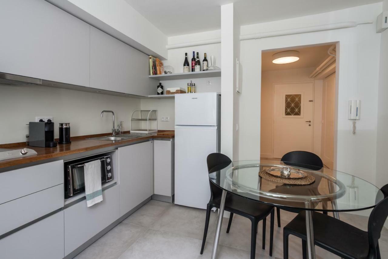 Unique Semi-Basement Stay At The Foot Of The Acropolis Aten Exteriör bild