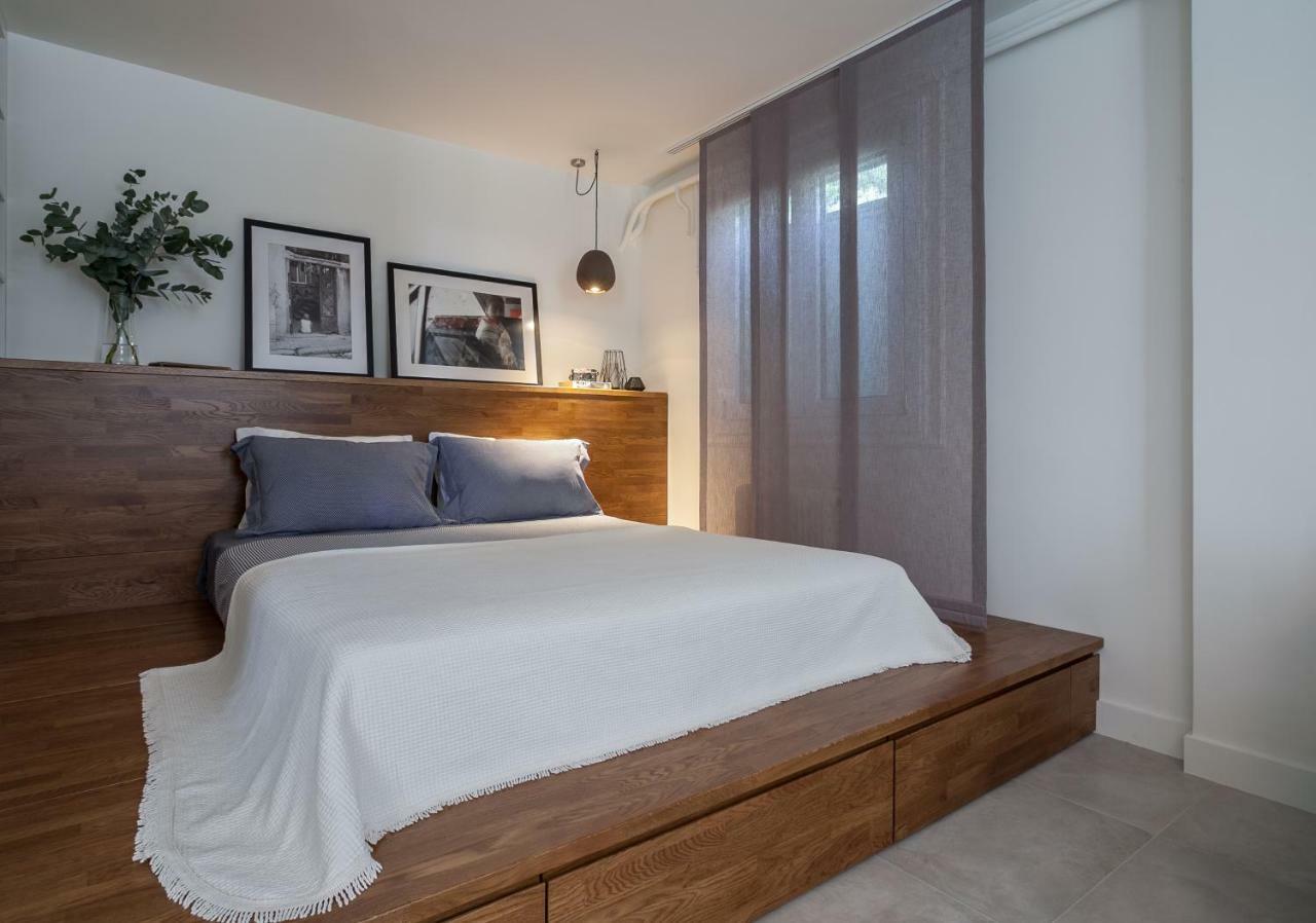 Unique Semi-Basement Stay At The Foot Of The Acropolis Aten Exteriör bild